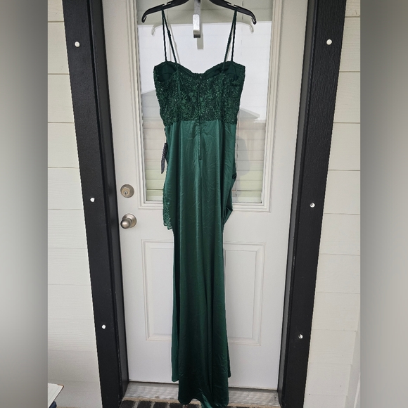 B Darlin Juniors' Lace Corset Formal Gown Sz 13/14 (Women Sz 10) Evening Green - Picture 15 of 16